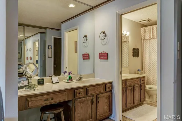 $2,200 | 1940 Meadowtree Lane, Unit 1, Kirkwood, MO 63122