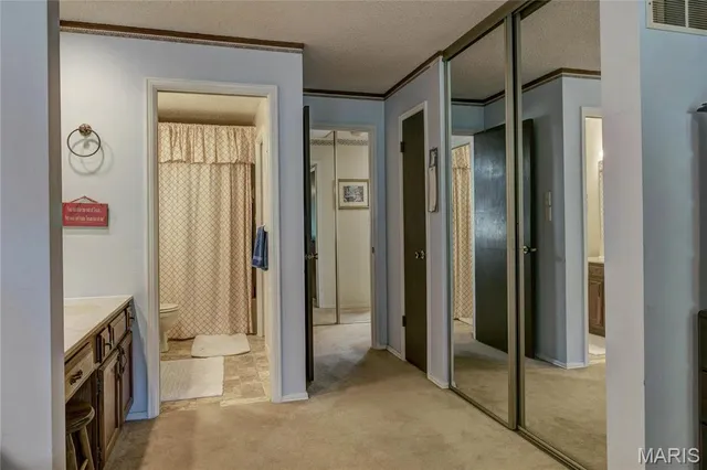 $2,200 | 1940 Meadowtree Lane, Unit 1, Kirkwood, MO 63122