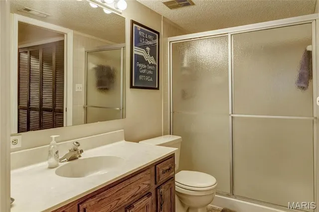 $2,200 | 1940 Meadowtree Lane, Unit 1, Kirkwood, MO 63122