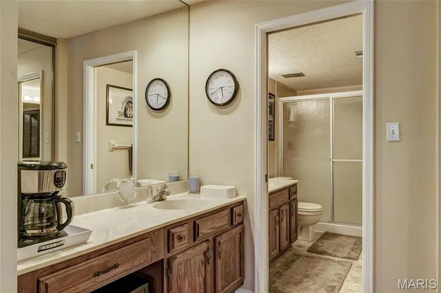 $2,200 | 1940 Meadowtree Lane, Unit 1, Kirkwood, MO 63122