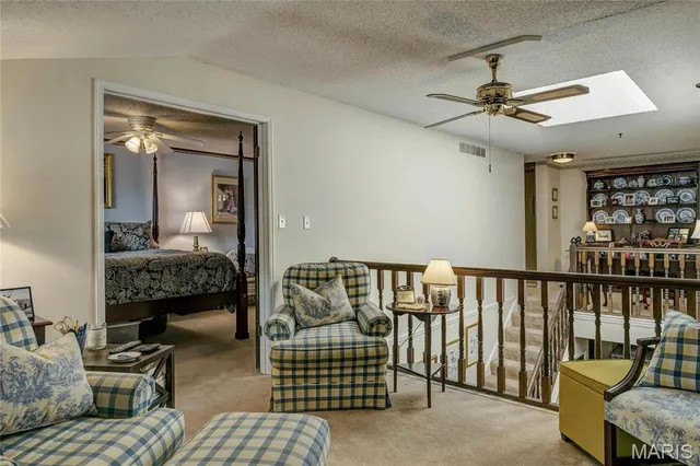 $2,200 | 1940 Meadowtree Lane, Unit 1, Kirkwood, MO 63122