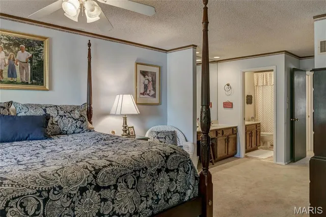 $2,200 | 1940 Meadowtree Lane, Unit 1, Kirkwood, MO 63122