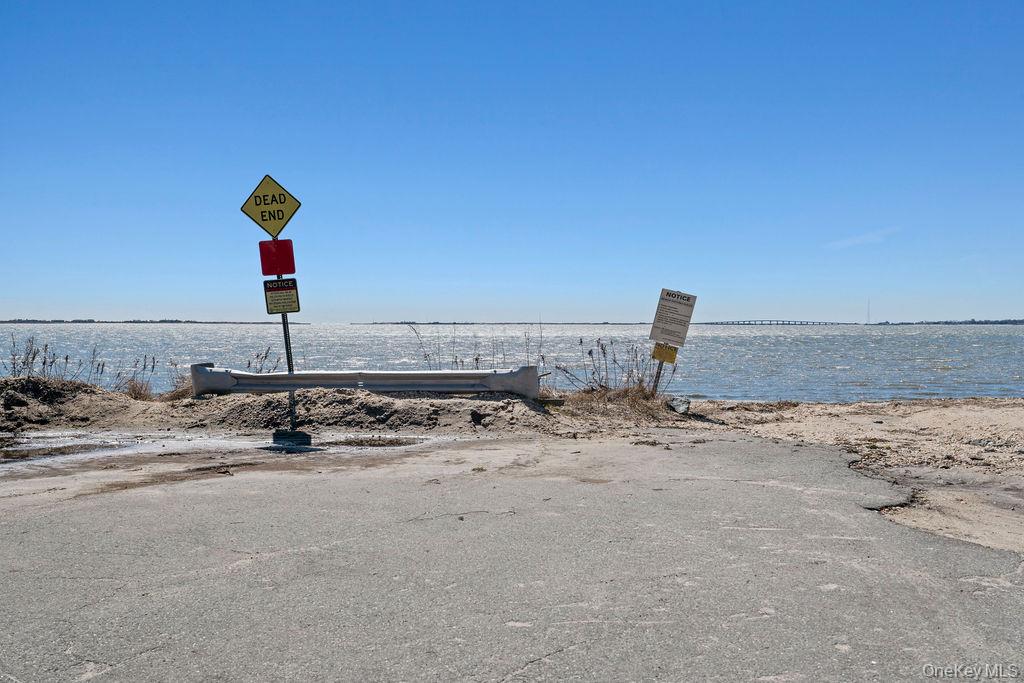 27 Atterbury Road Southampton, NY 11968 - Photo 28 of 29