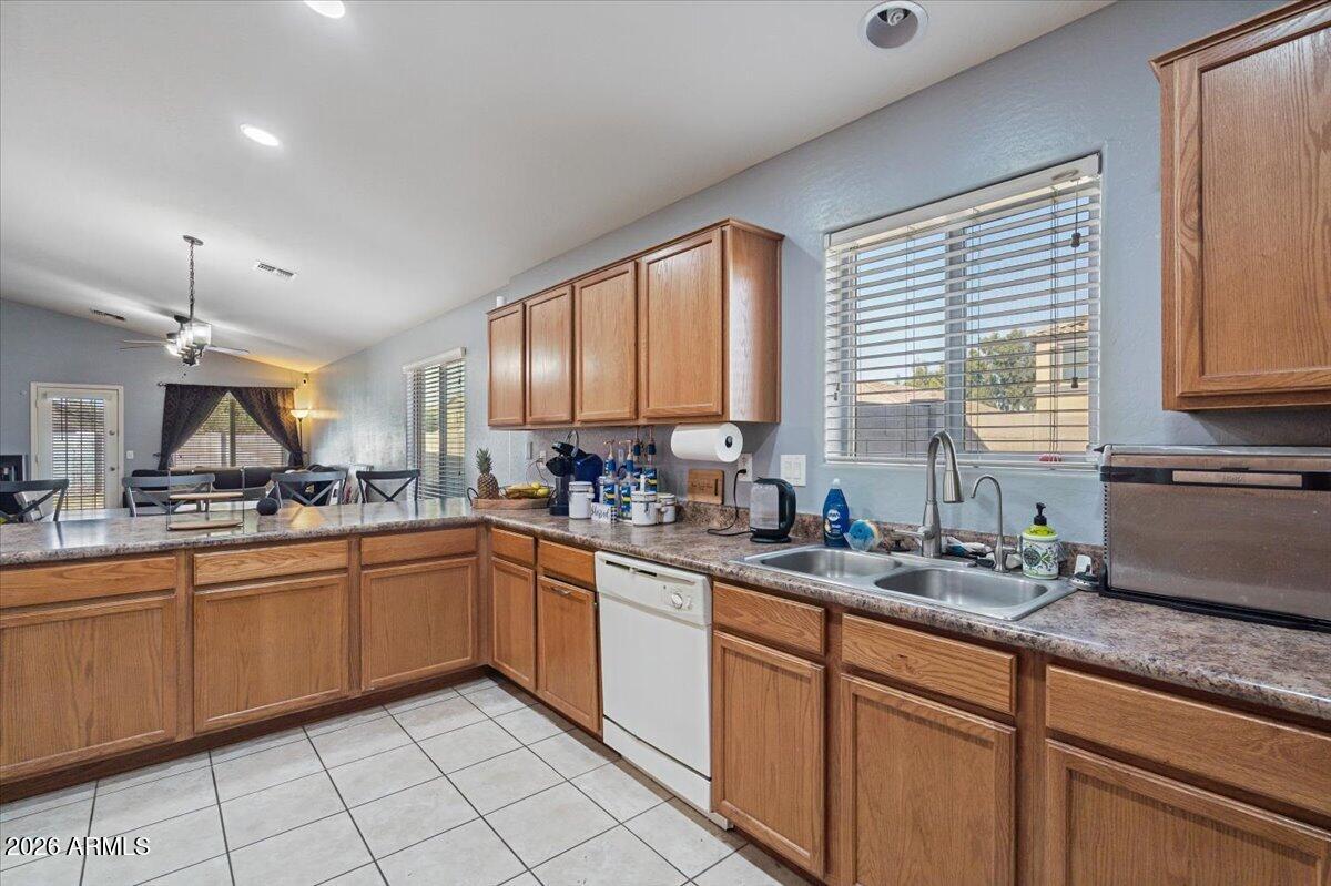 4888 South Rovey Parkway Buckeye, AZ 85326 - Photo 9 of 35 20-DSC03613