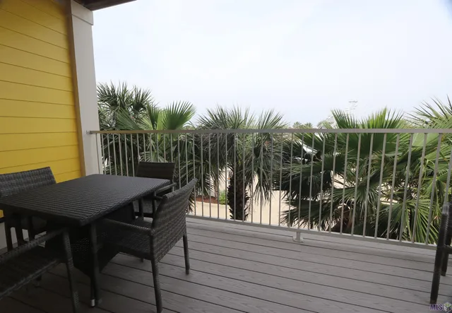 $255,000 | 120 Carmen Lane, Unit 28, Grand Isle, LA 70358