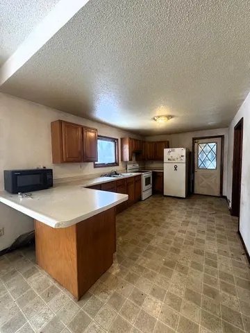 $85,000 | 623 East Adams Avenue, Mahnomen, MN 56557