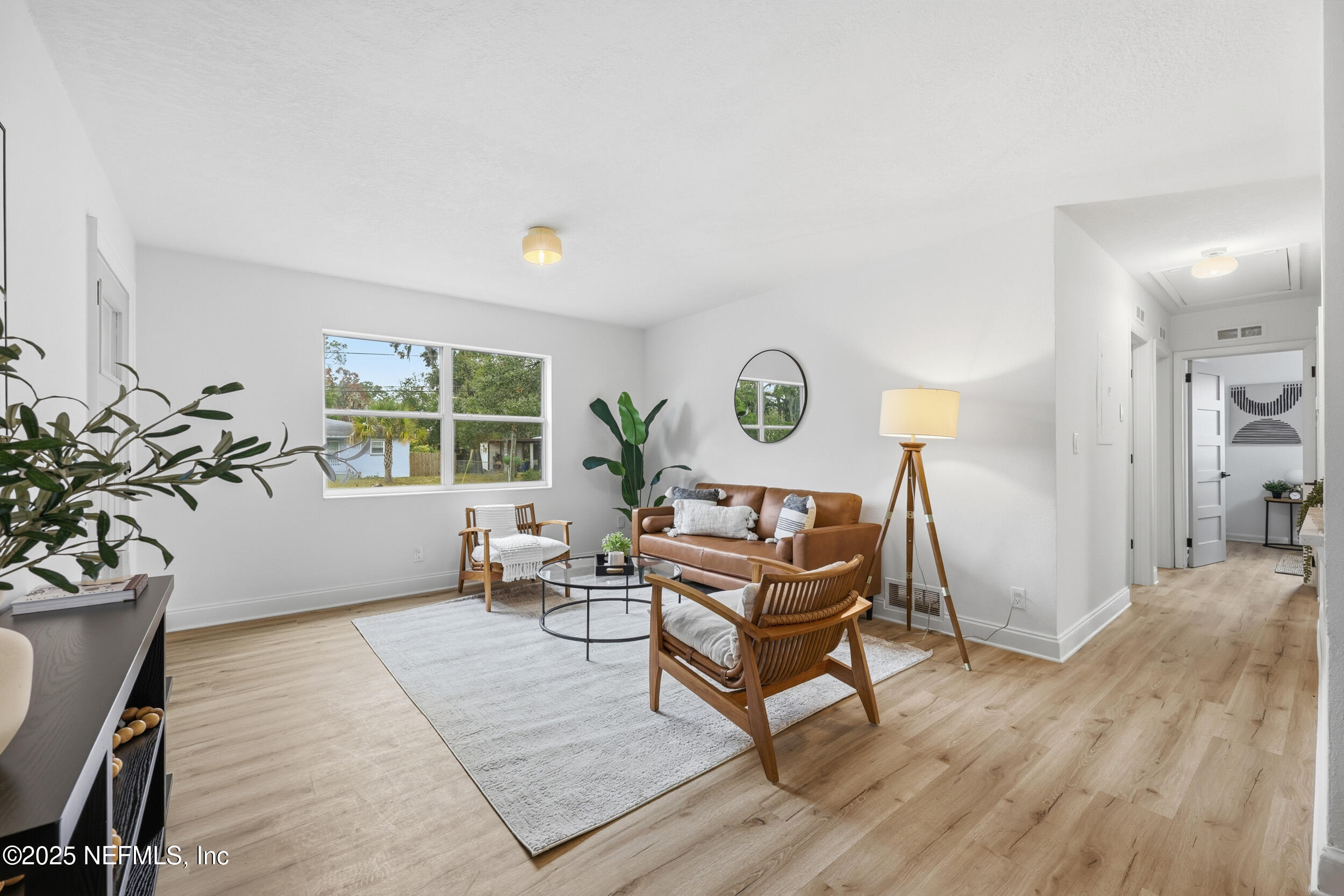 7328 Bamberg Road Jacksonville, FL 32277 - Photo 6 of 37 the real estateographers_006