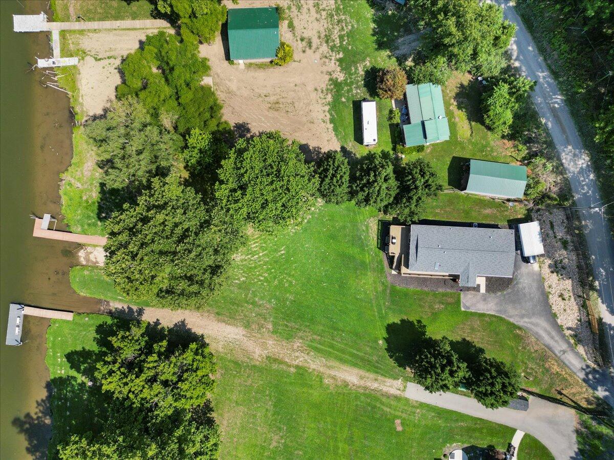 3729 Clark Road Hiwassee, VA 24347 - Photo 51 of 52 an aerial view of a house with a yard