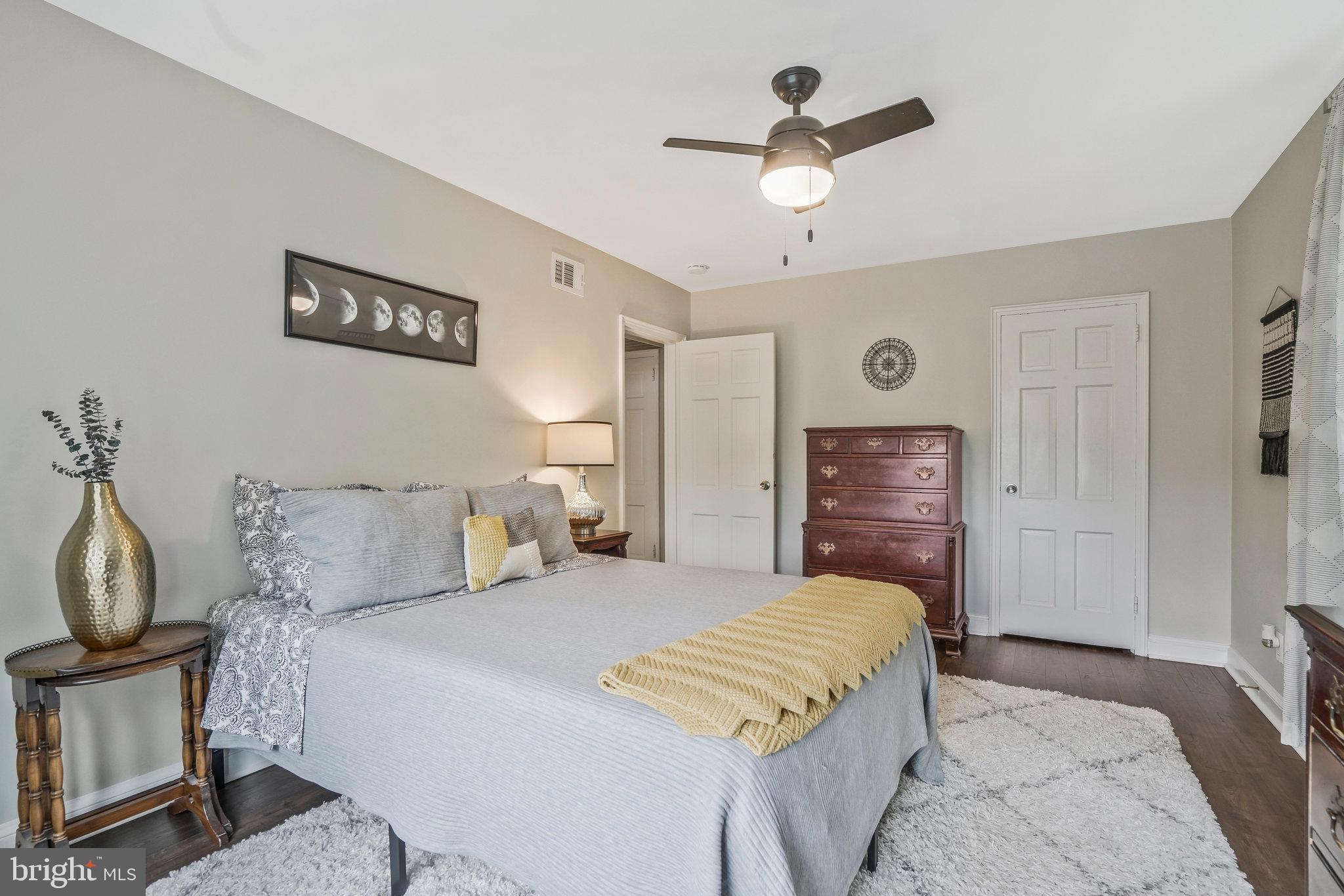 22 South Old Glebe Road, Unit 102D Arlington, VA 22204 - Photo 18 of 30 Bedroom 1