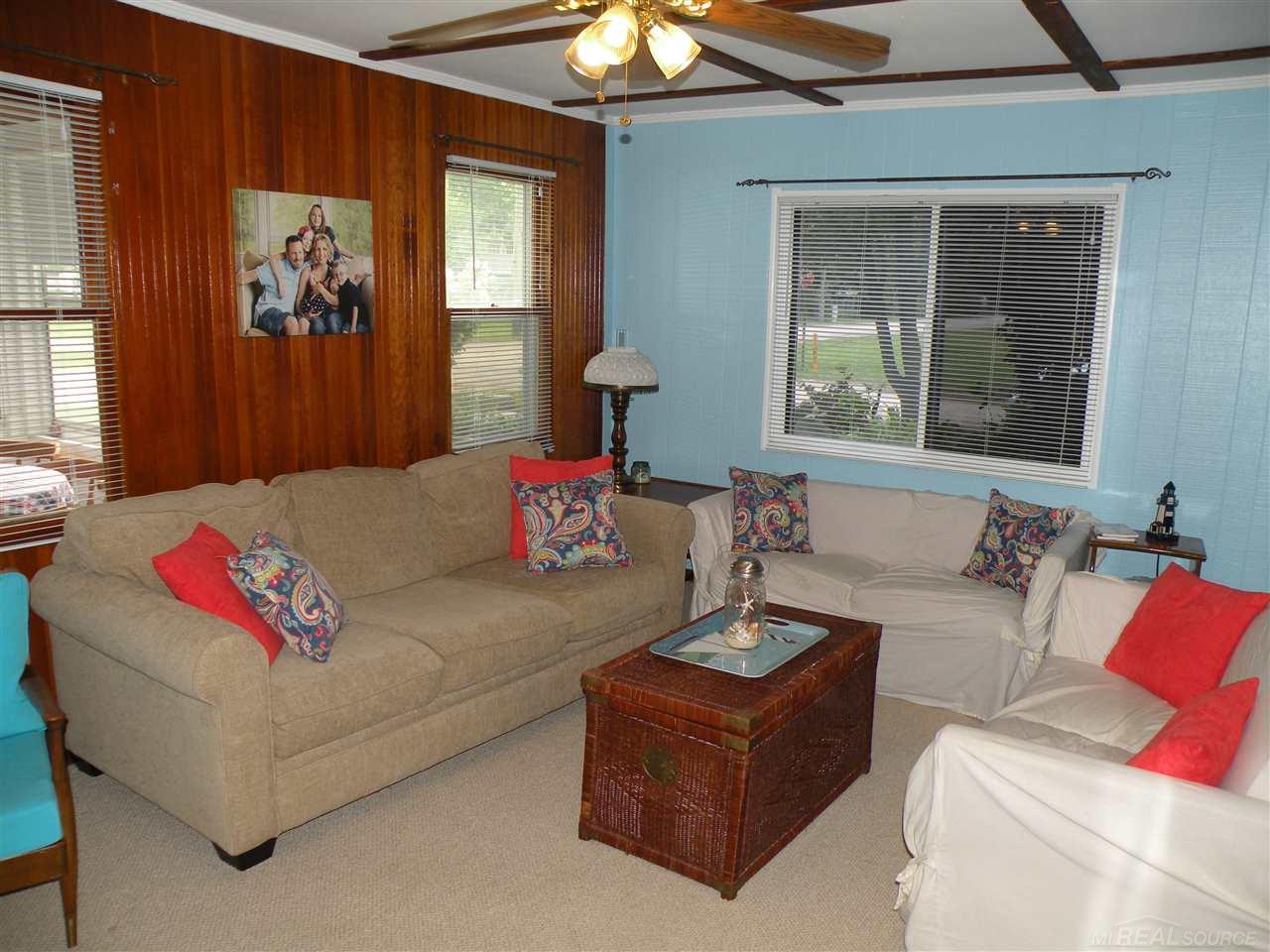 6984 Emerson Road Lexington, MI 48450 - Photo 8 of 18 31329567-7.JPG