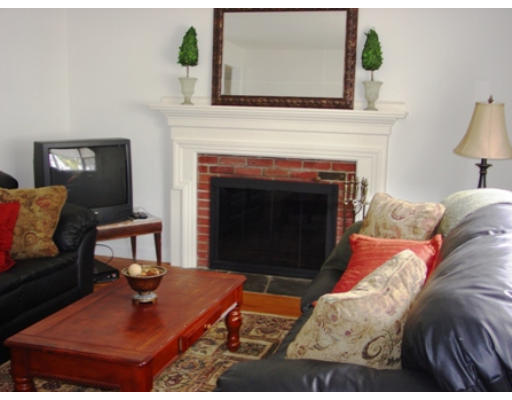 18 Halsey Road Boston, MA 02136 - Photo 2 of 11 Gallery Image 2