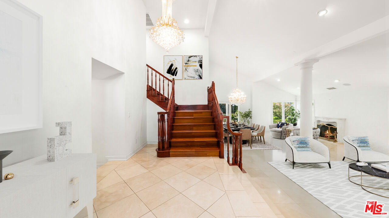 16230 Meadowcrest Road Sherman Oaks, CA 91403 - Photo 3 of 23