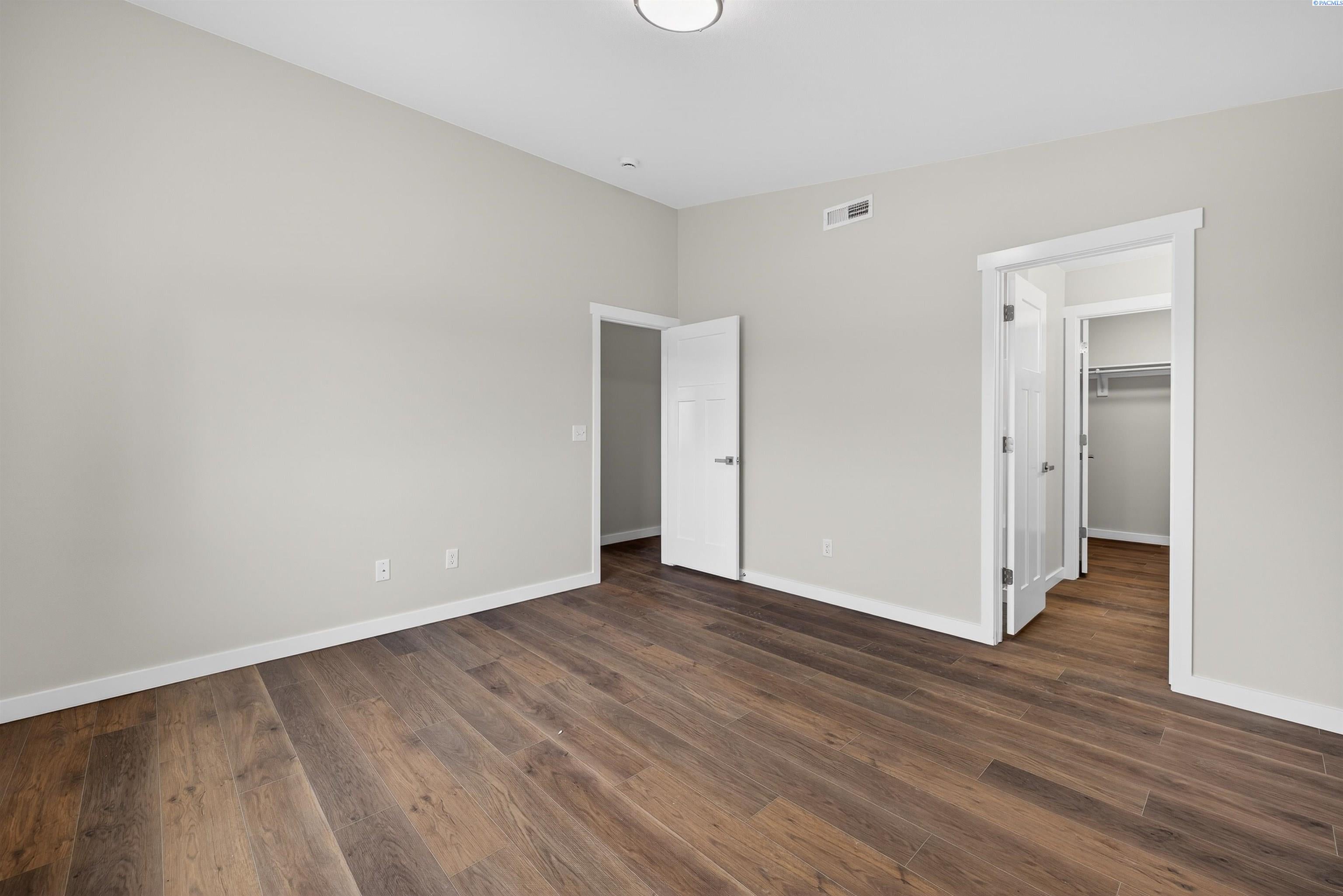 401 East Bonnieview Road Grandview, WA 98930 - Photo 24 of 37 Gallery Image 24