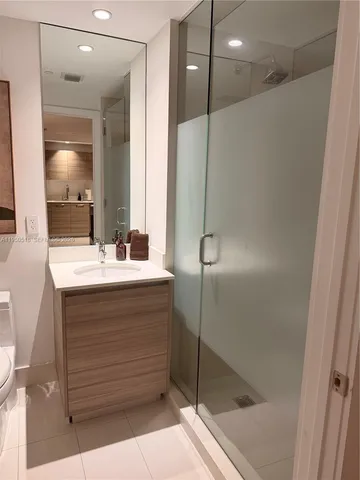 $5,500 | 121 Northeast 34th Street, Unit 2806A, Miami, FL 33137