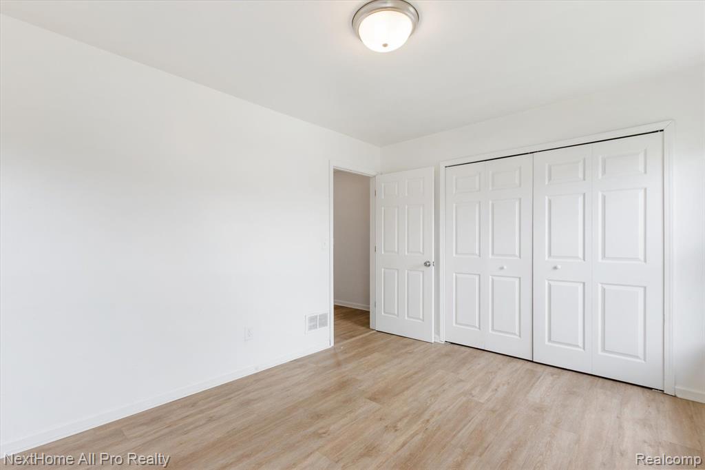 15401 Meyers Road Detroit, MI 48227 - Photo 24 of 43