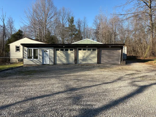 $200,000 | 5940 Poplar Grove Road, Columbus, IN 47201