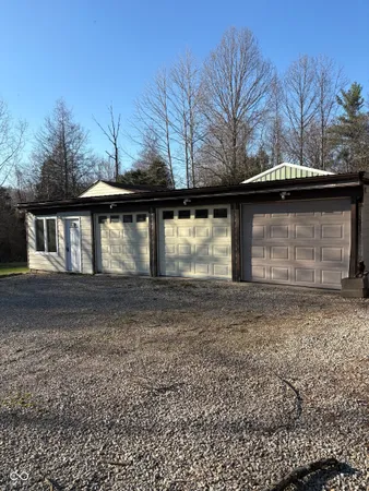 $200,000 | 5940 Poplar Grove Road, Columbus, IN 47201