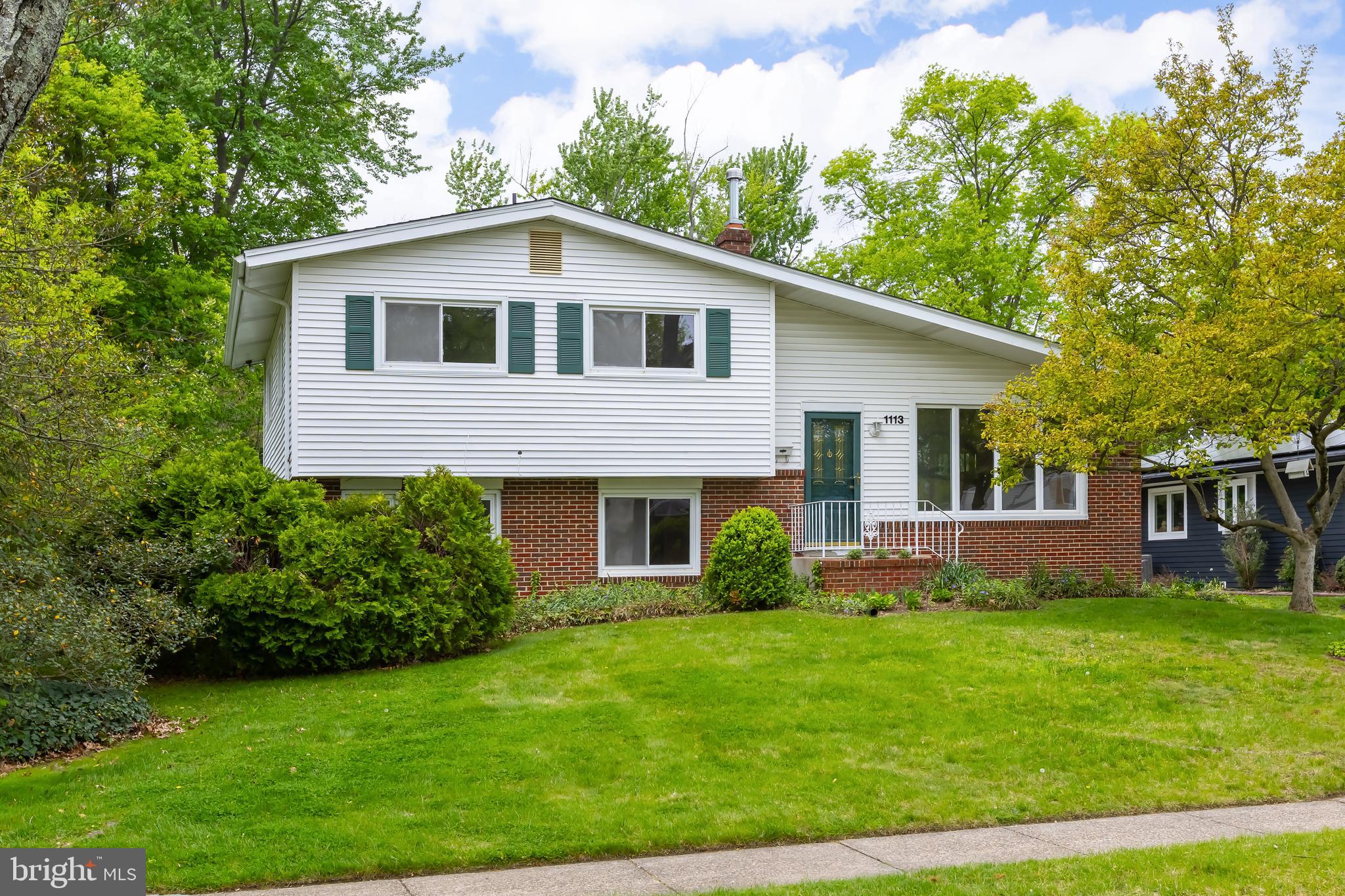 1113 West Valleybrook Road Cherry Hill, NJ 08034 - Photo 2 of 25 Gallery Image 2