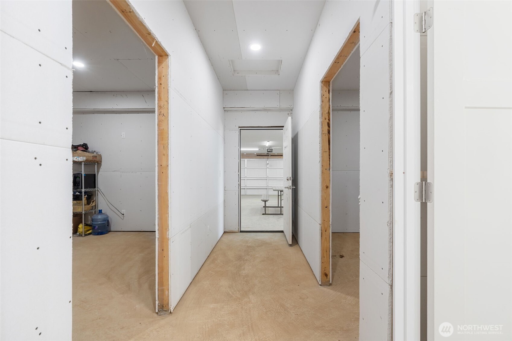 158 Macomber Road West Chehalis, WA 98532 - Photo 10 of 19 a view of a room with a furniture and closet