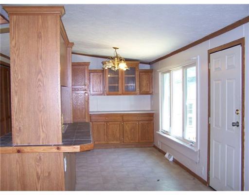 83 New County Road Rockland, ME 04841 - Photo 6 of 10 Dining Room.