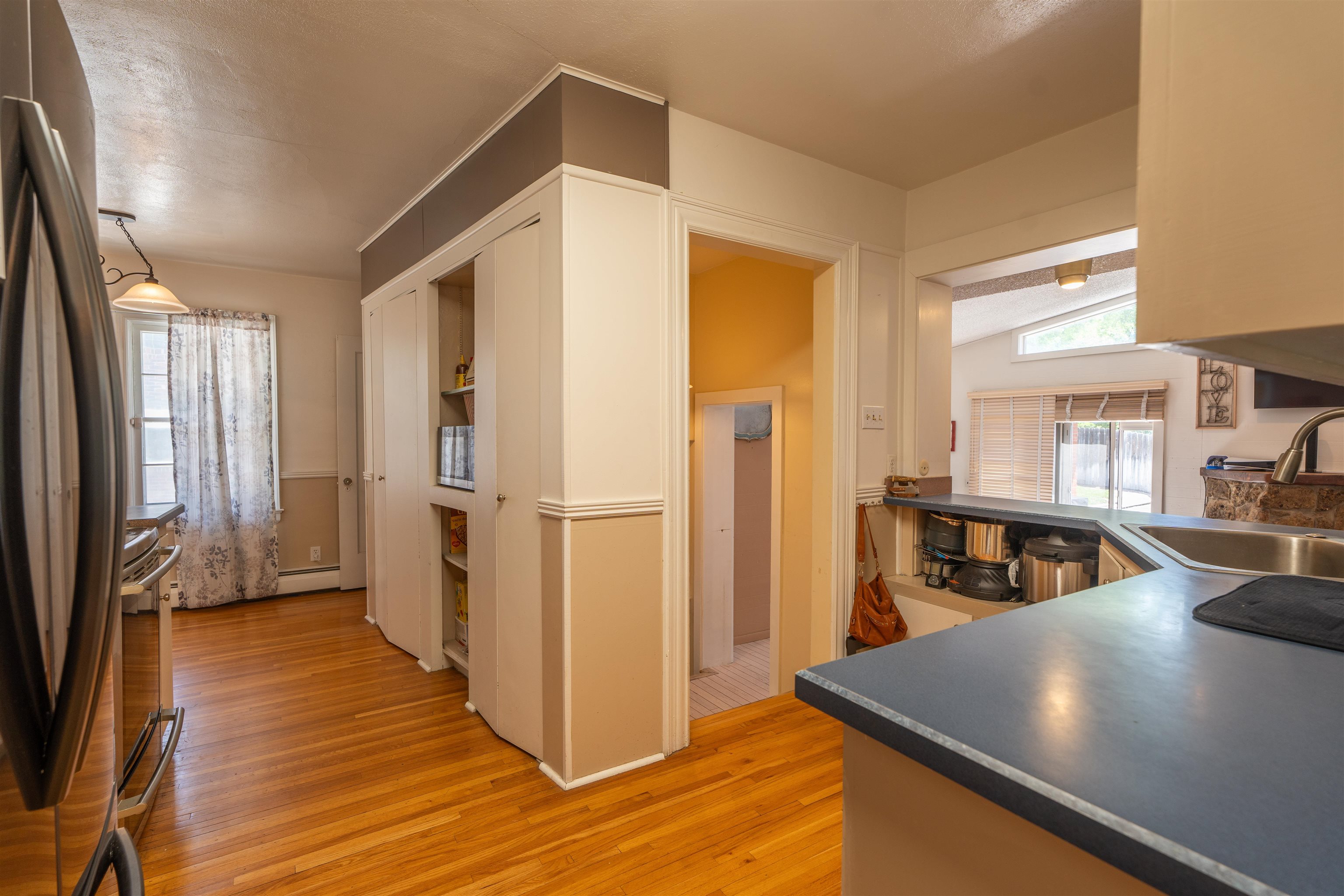 1227 South Center Street Casper, WY 82601 - Photo 12 of 41