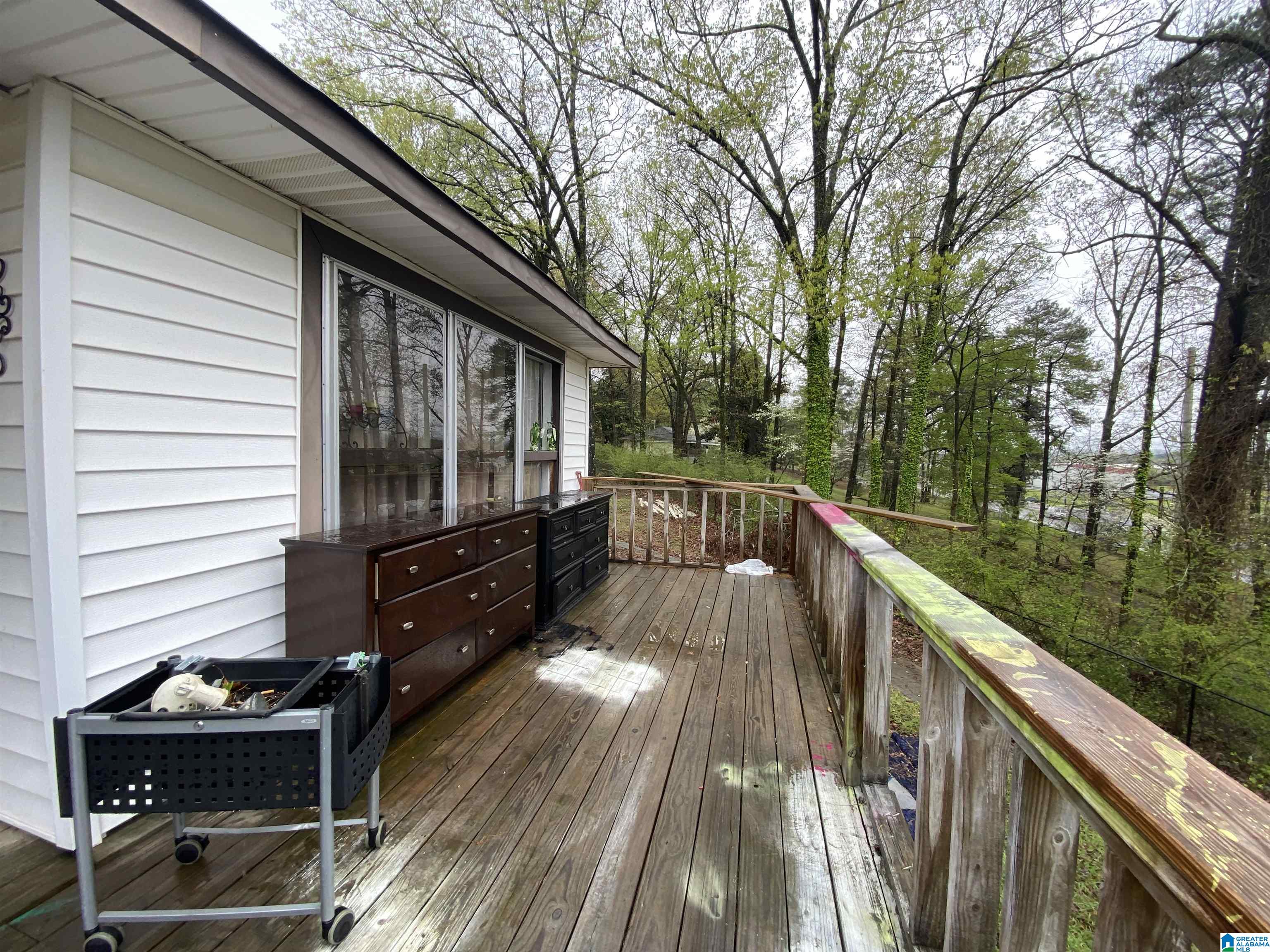413 Jerry Drive Southwest Bessemer, AL 35022 - Photo 4 of 33