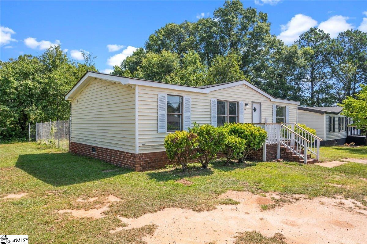 904 Antioch Church Road Greenville, SC 29605 - Photo 3 of 26 Gallery Image 3