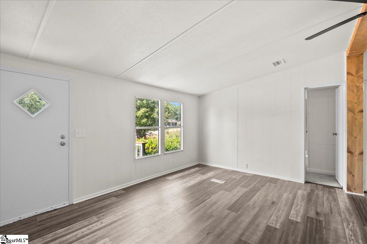 904 Antioch Church Road Greenville, SC 29605 - Photo 5 of 26 Gallery Image 5