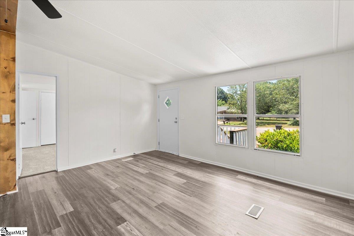904 Antioch Church Road Greenville, SC 29605 - Photo 6 of 26 Gallery Image 6