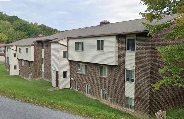 $350 | 152 Old Plank Road, Butler, PA 16002