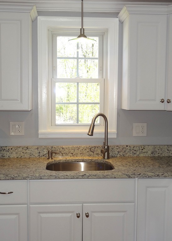 24 Myopia Road Stoneham, MA 02180 - Photo 6 of 27 Gallery Image 6