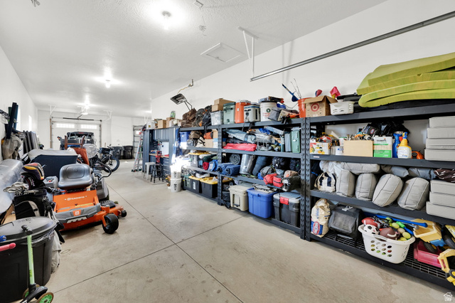 352 East Boulderville Road Oakley, UT 84055 - Photo 33 of 62 View of garage