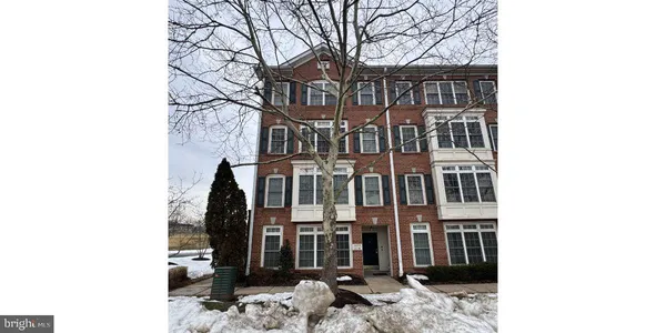 $620,000 | 4608 Battenburg Lane, Unit 832, Fairfax, VA 22030