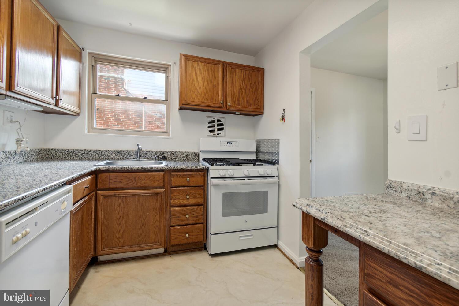 2305 Douglas Court Silver Spring, MD 20902 - Photo 7 of 26