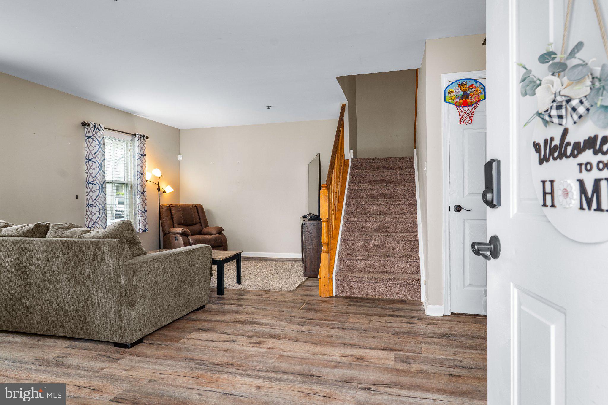 315 Buttonwoods Road Elkton, MD 21921 - Photo 4 of 20 Inviting entry to a cozy home.