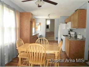 6182 Wagon Ford Road Chatham, IL 62629 - Photo 9 of 18