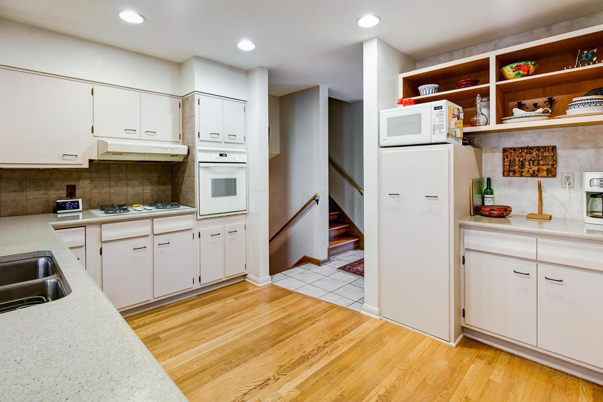 2370 Haverford Road Columbus, OH 43220 - Photo 10 of 29