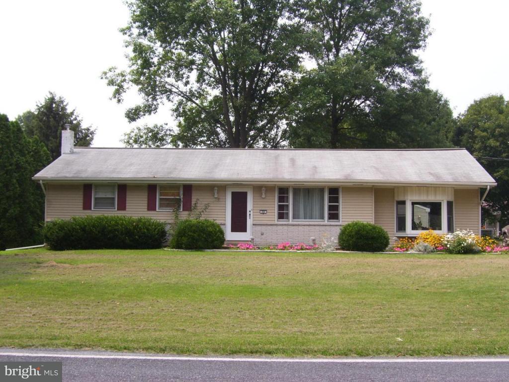 252 Colebrook Road Elizabethtown, PA 17022 - Photo 1 of 9 Gallery Image 1