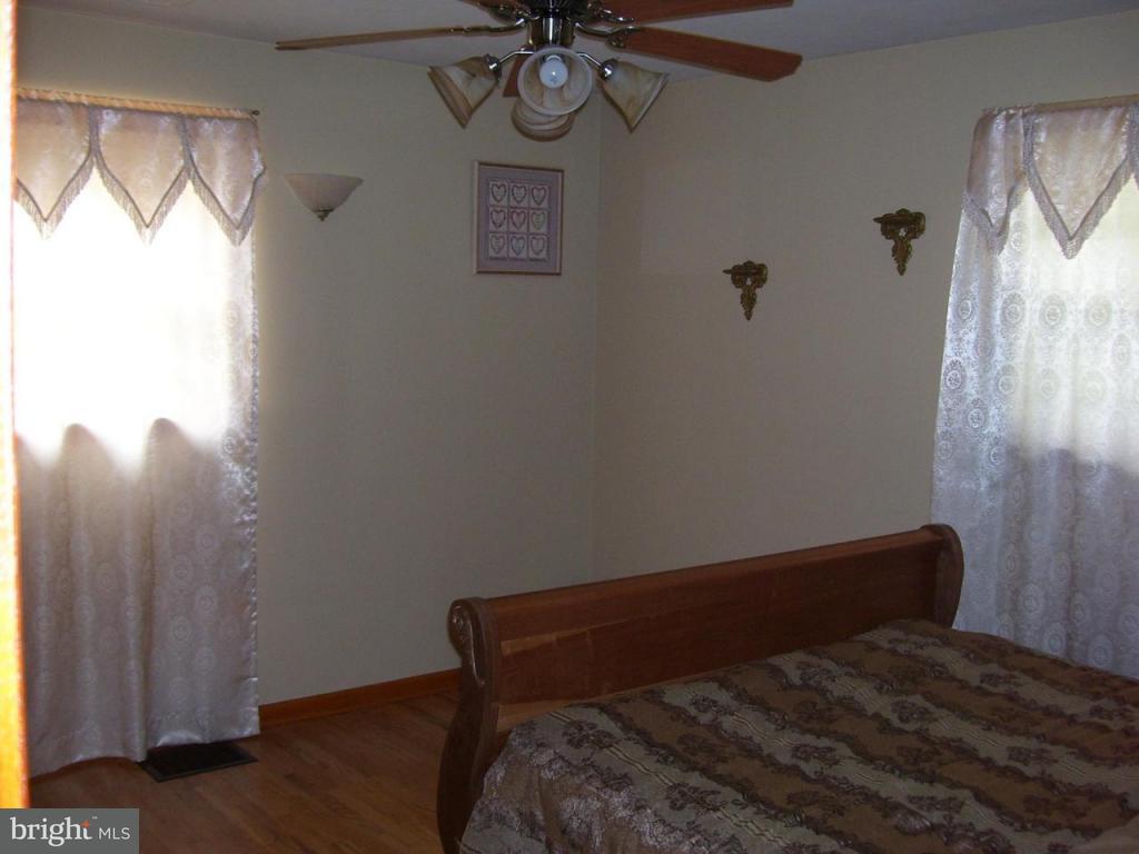 252 Colebrook Road Elizabethtown, PA 17022 - Photo 7 of 9 Gallery Image 7