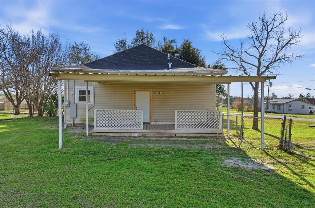 602 East Cedar Street Lott, TX 76656 - Photo 21 of 26