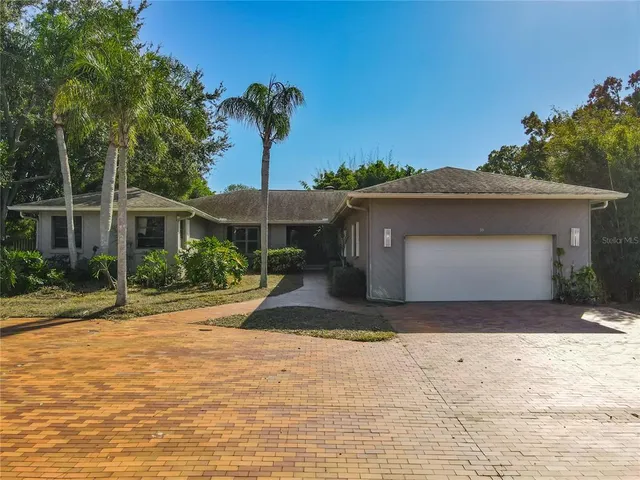 $697,000 | 35 Baywood Court, Palm Harbor, FL 34683