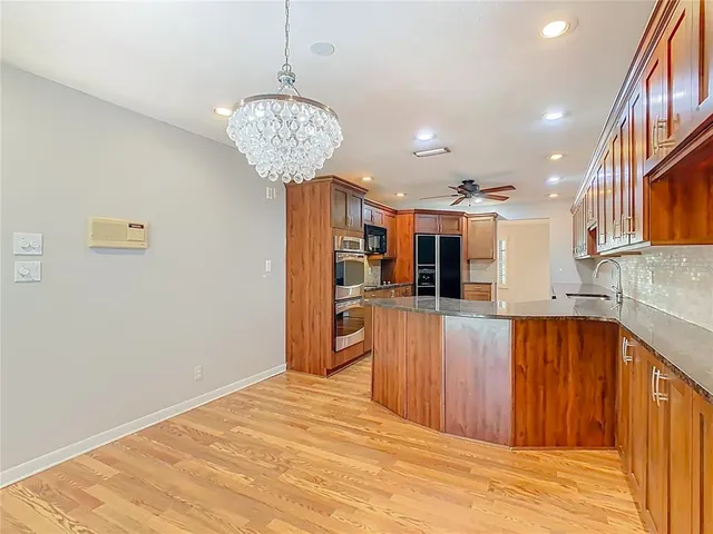 $697,000 | 35 Baywood Court, Palm Harbor, FL 34683