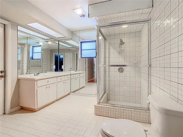 $697,000 | 35 Baywood Court, Palm Harbor, FL 34683