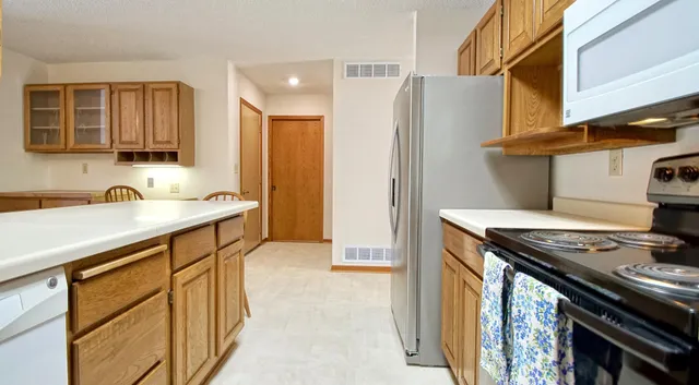 $260,000 | 186 Sargent Drive, Red Wing, MN 55066