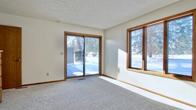 $260,000 | 186 Sargent Drive, Red Wing, MN 55066