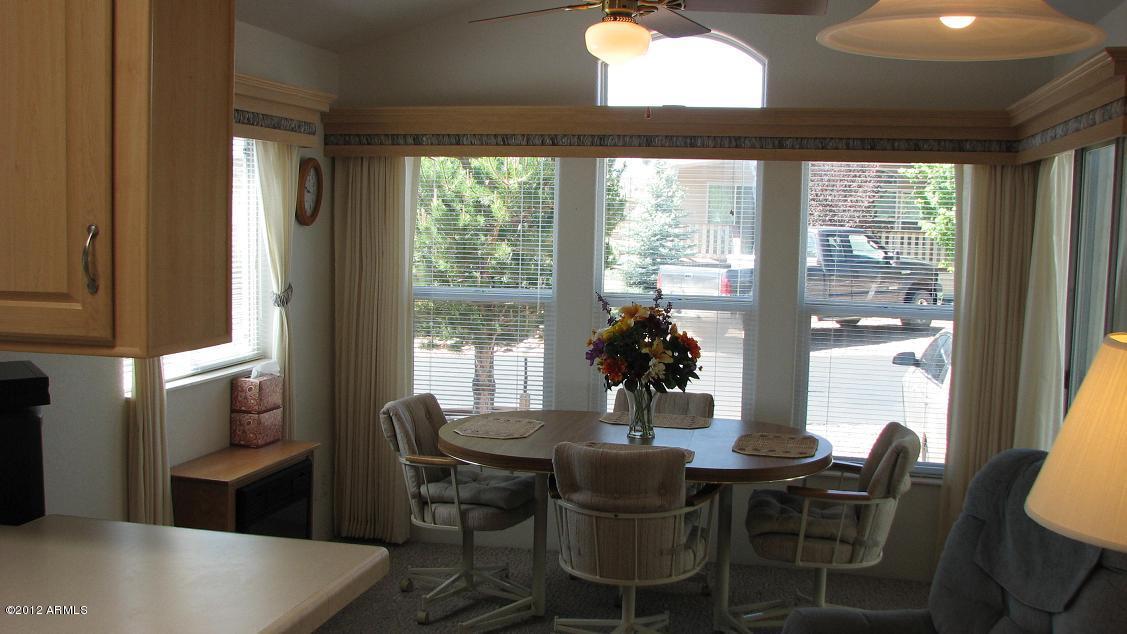 2222 Wrangler Way Overgaard, AZ 85933 - Photo 3 of 8 ...
