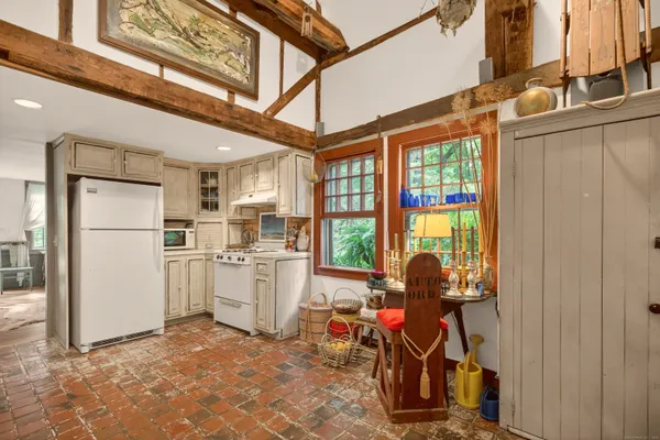 $950,000 | 50 Southbury Road, Roxbury, CT 06783