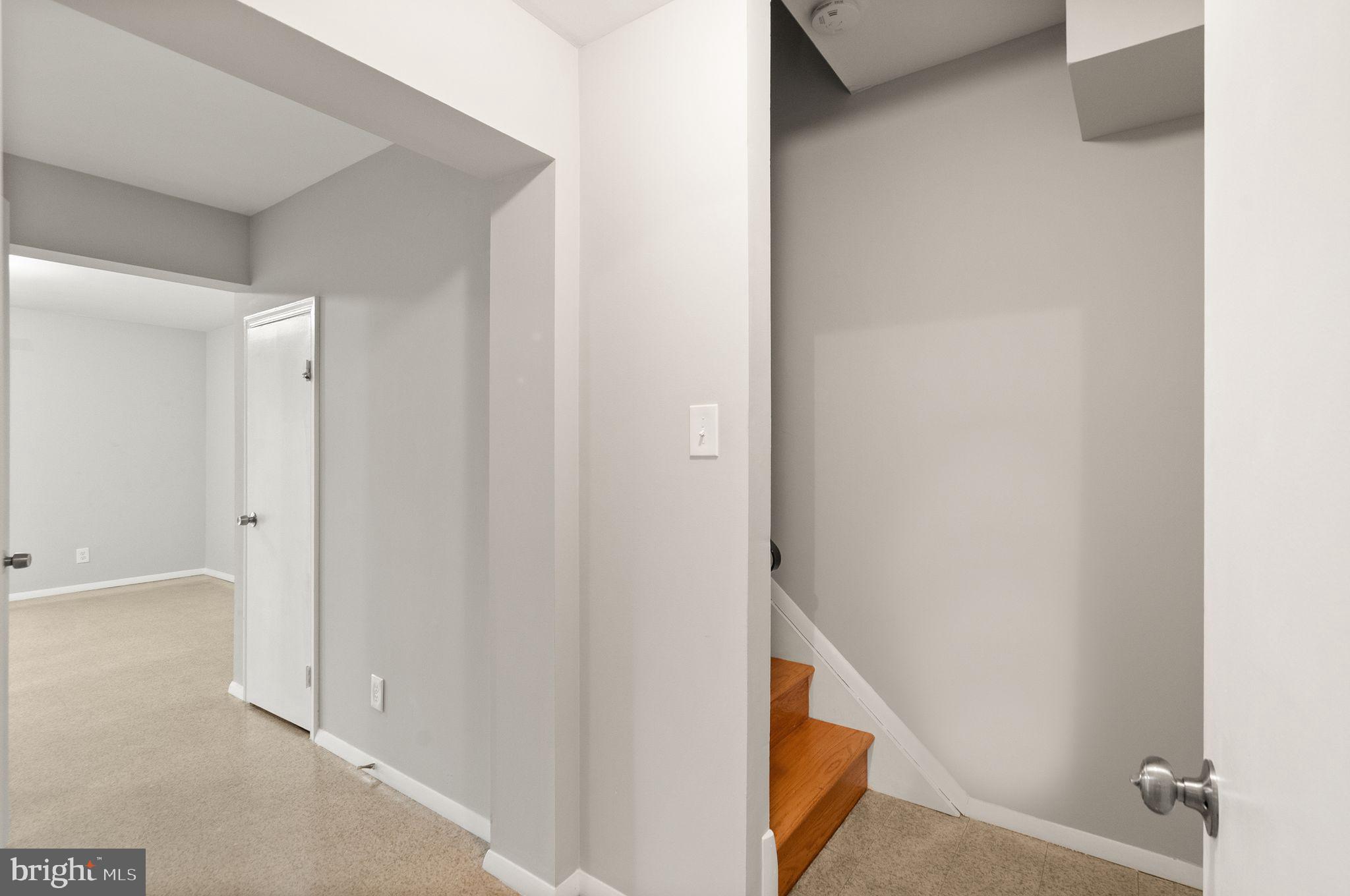 6611 Burlington Place Springfield, VA 22152 - Photo 24 of 41 a view of an empty room