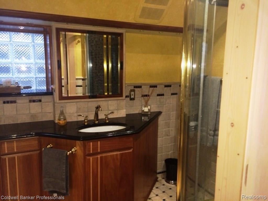 181 Touraine Road Grosse Pointe, MI 48236 - Photo 37 of 37 2.JPG