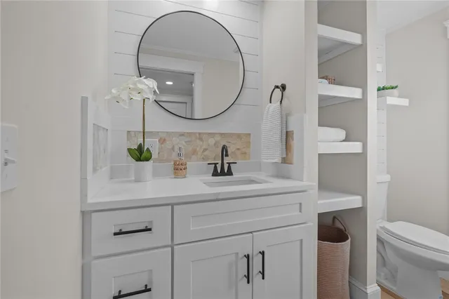 $1,200,000 | 216 Washington Road, Barrington, RI 02806